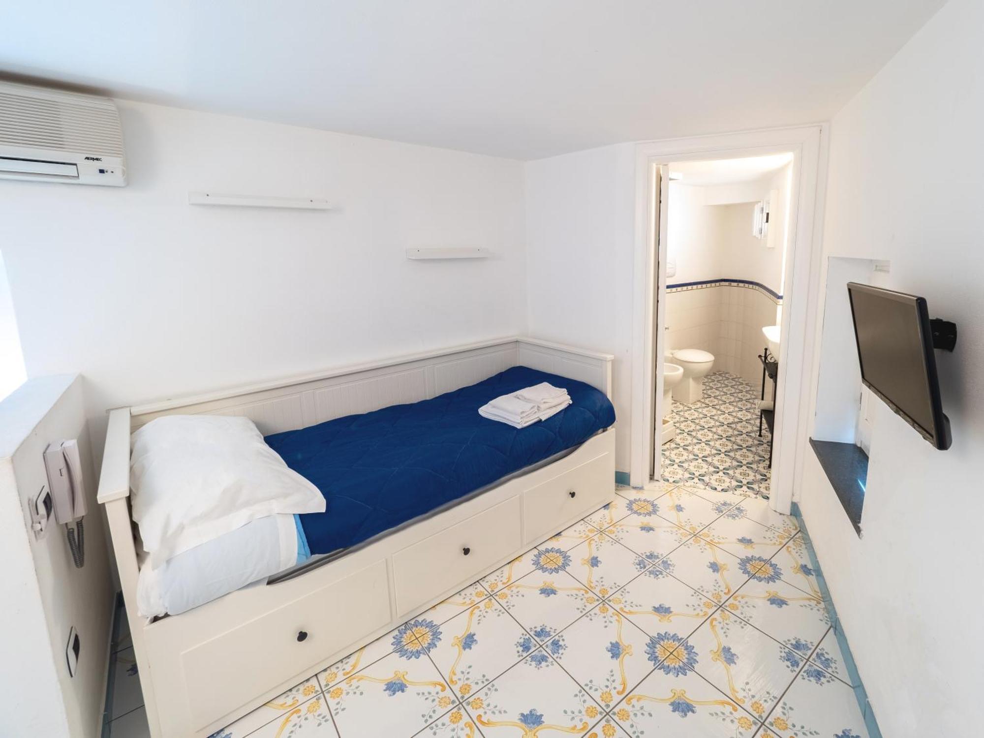 Antica Residenza La Vela Apartment Meta Room photo